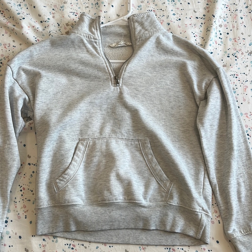 cute half zip gray sweatshirt